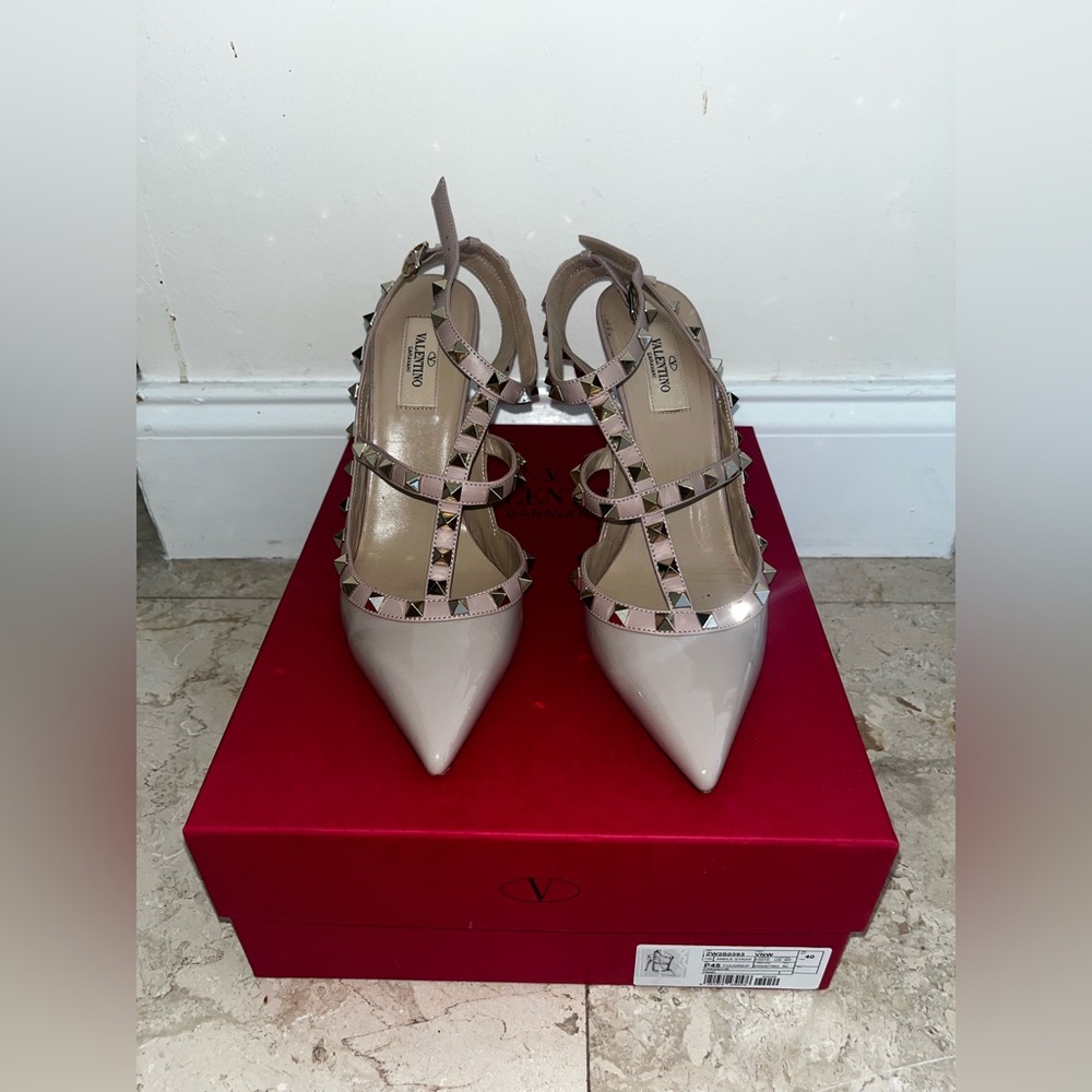 Valentino Patent Rockstud Caged Pump Size 40.